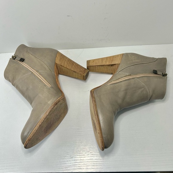 Alberto Fermani Taupe Leather Heel Side Zip Ankle Bootie Boots Size 38 EU 7.5 US - Picture 5 of 15